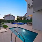 Yaz 2 Φετιγιέ